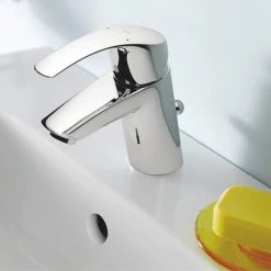 Grohe Eurosmart Mono Basin Mixer with Pop-up Waste - 23322001 8 Grohe Eurosmart Mono Basin Mixer with Pop-up Waste - 23322001 -Basin Taps Shop 23322001 detail2 460