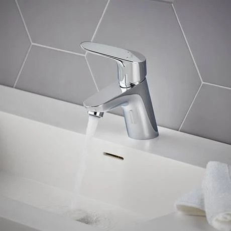 Hansgrohe Focus Single Lever Basin Mixer 70 with Push-open Waste - 31604000 2 Hansgrohe Focus Single Lever Basin Mixer 70 with Push-open Waste - 31604000 - Image 2