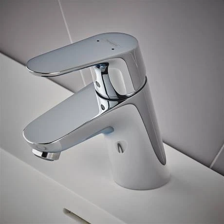 Hansgrohe Focus Single Lever Basin Mixer 70 with Push-open Waste - 31604000 3 Hansgrohe Focus Single Lever Basin Mixer 70 with Push-open Waste - 31604000 - Image 3