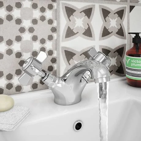 Regent Traditional Mono Basin Mixer - Chrome 2 Regent Traditional Mono Basin Mixer - Chrome - Image 2