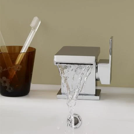 Nuie Minimalist Side Action Mono Basin Mixer - TMI305 2 Nuie Minimalist Side Action Mono Basin Mixer - TMI305 - Image 2